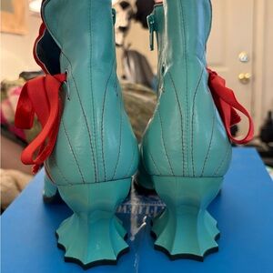 Stylish Fluevog 10.5 Turquoise and Red Women's Boots
